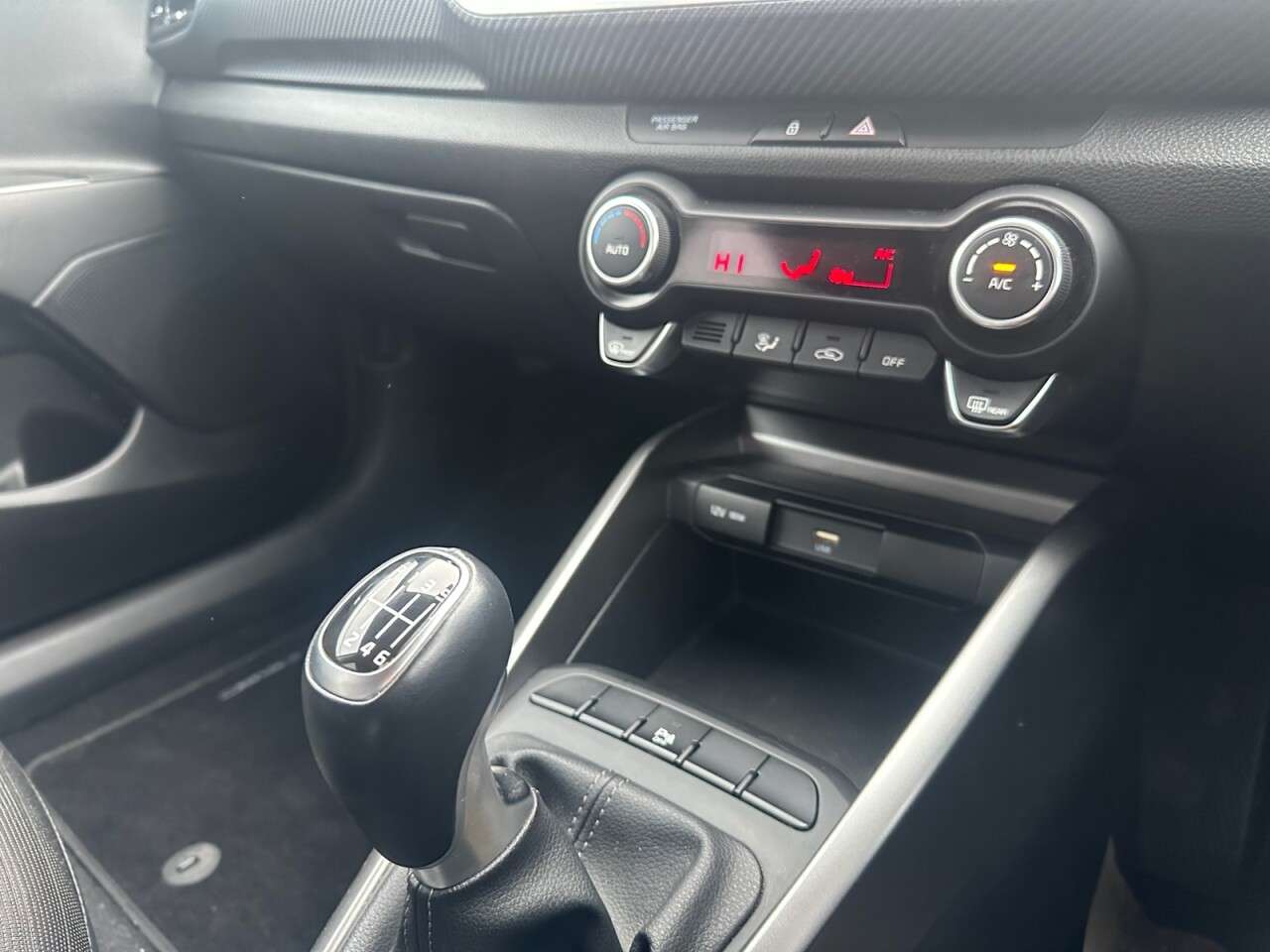 2023 KIA STONIC 2023 KIA STONIC