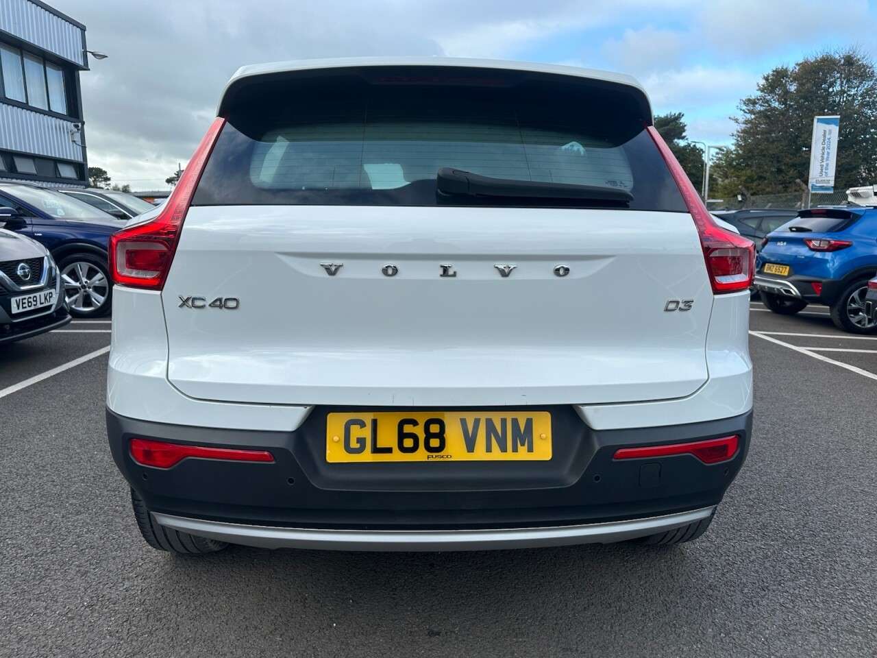 2019 VOLVO XC40 2019 VOLVO XC40