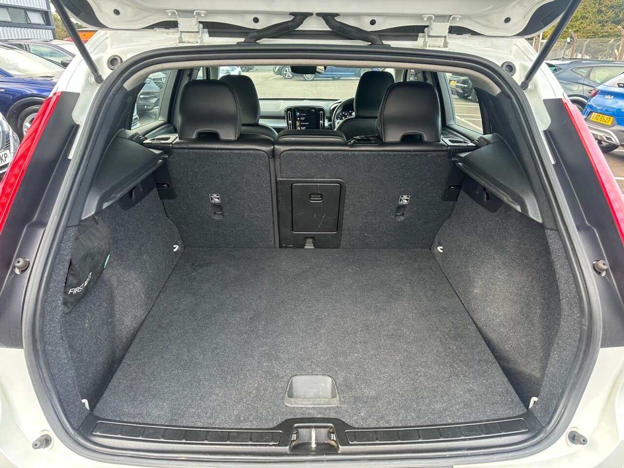 2019 VOLVO XC40 2019 VOLVO XC40