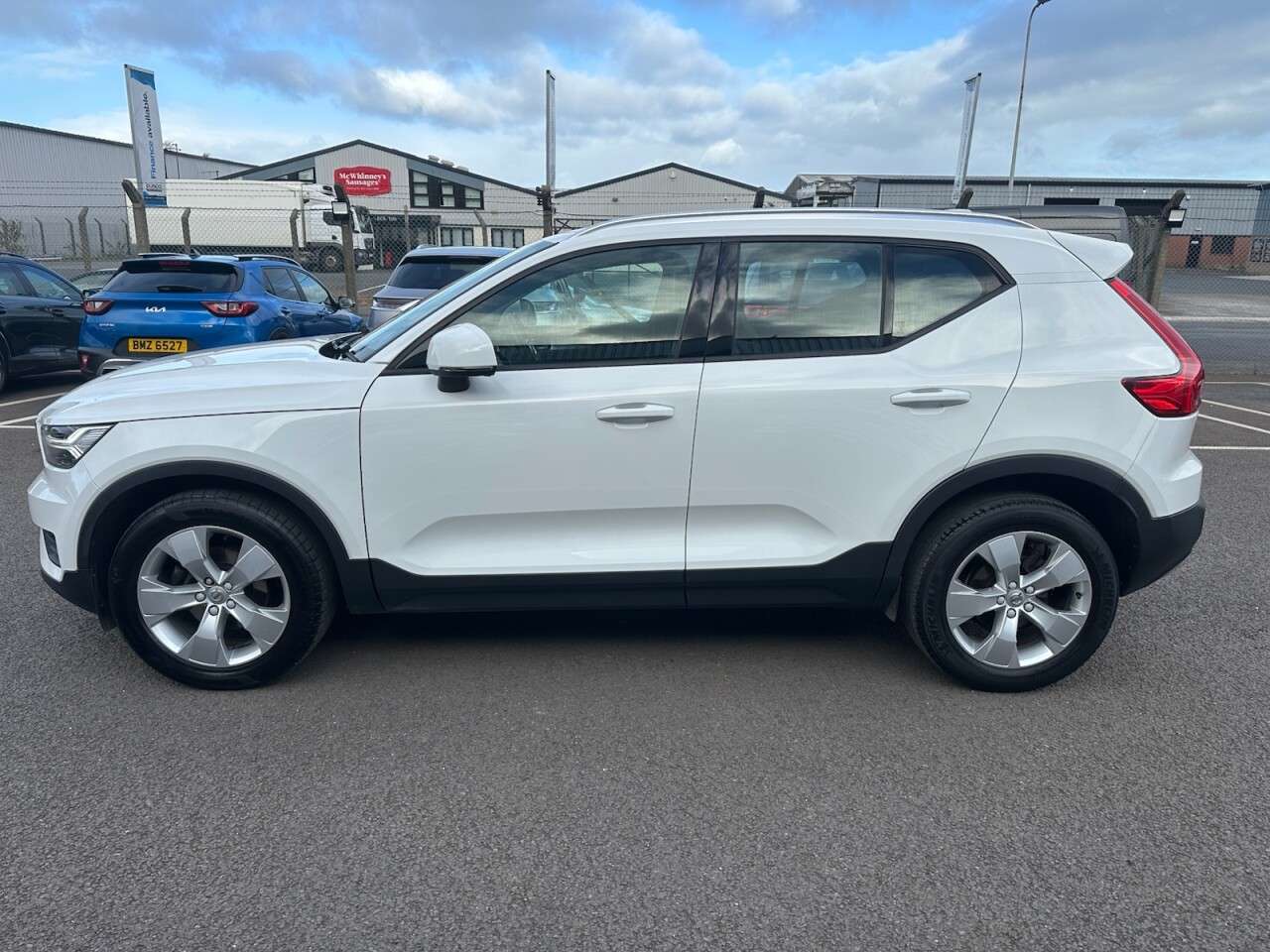 2019 VOLVO XC40 2019 VOLVO XC40