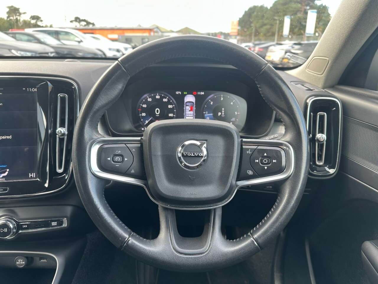 2019 VOLVO XC40 2019 VOLVO XC40