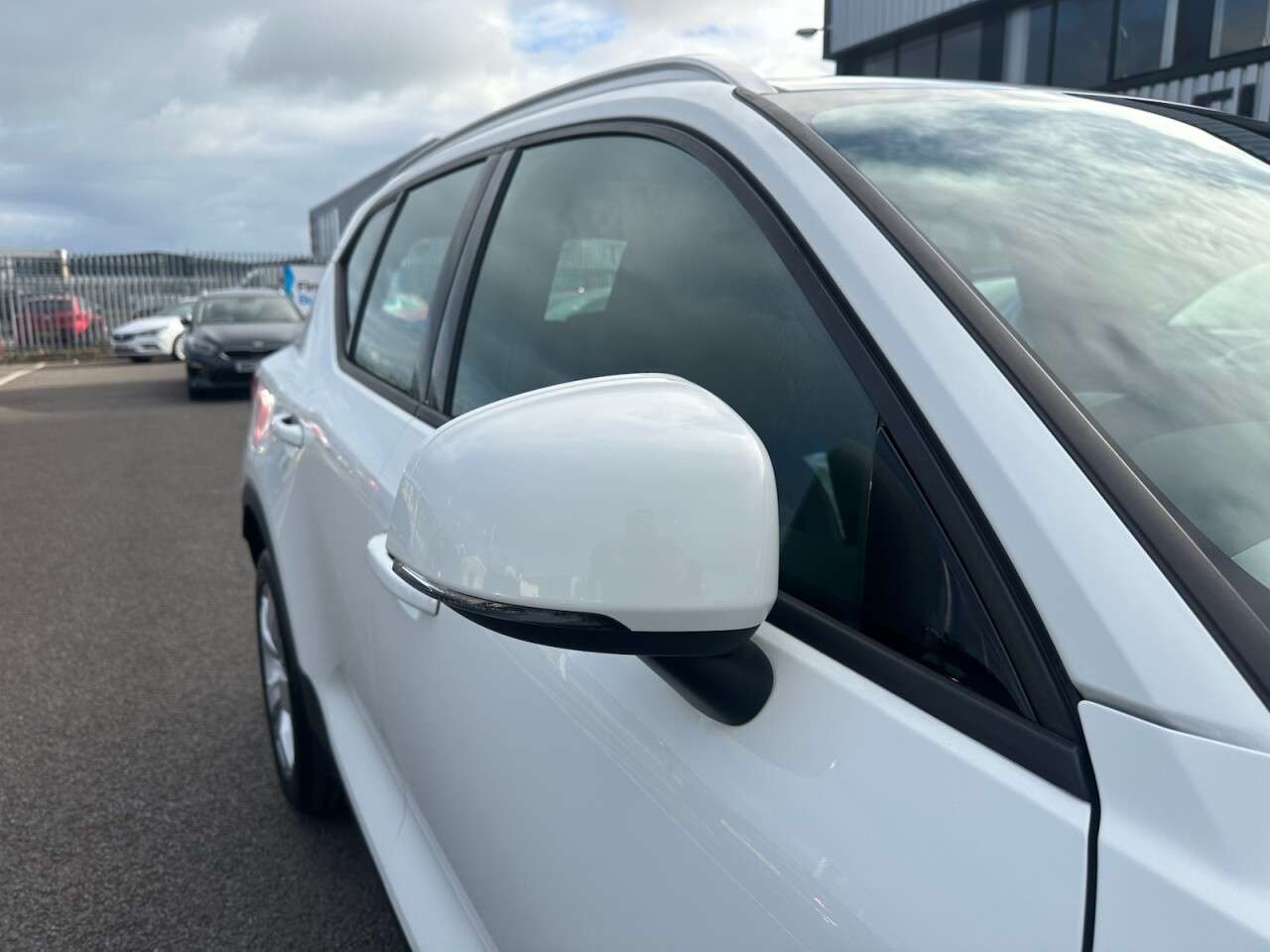 2019 VOLVO XC40 2019 VOLVO XC40