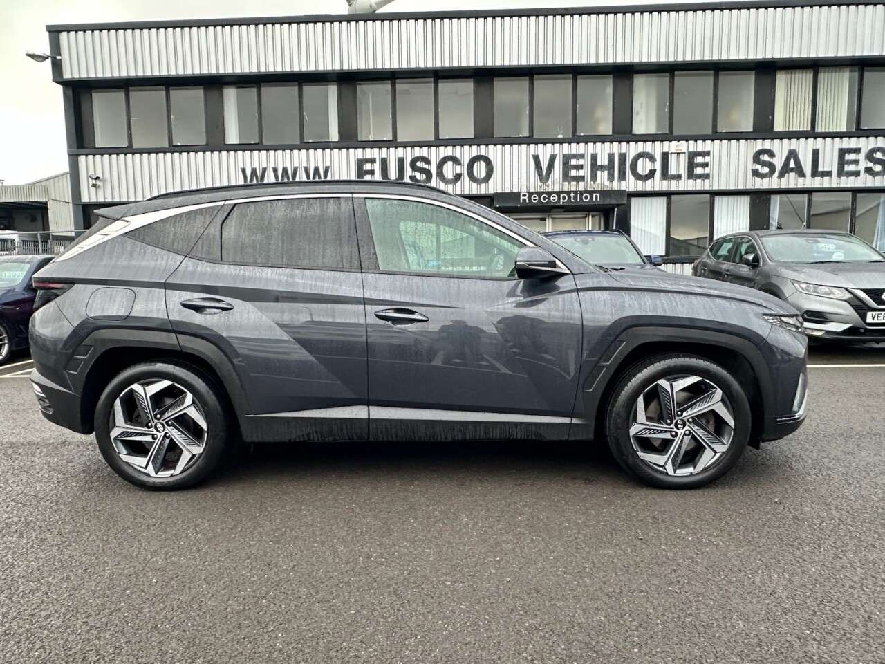 A 2022 HYUNDAI TUCSON 1.6 T-GDi 13.8kWh Premium SUV 5dr Petrol Plug-in Hybrid Auto 4WD Euro 6 (s/ A 2022 HYUNDAI TUCSON 1.6 T-GDi 13.8kWh Premium SUV 5dr Petrol Plug-in Hybrid Auto 4WD Euro 6 (s/