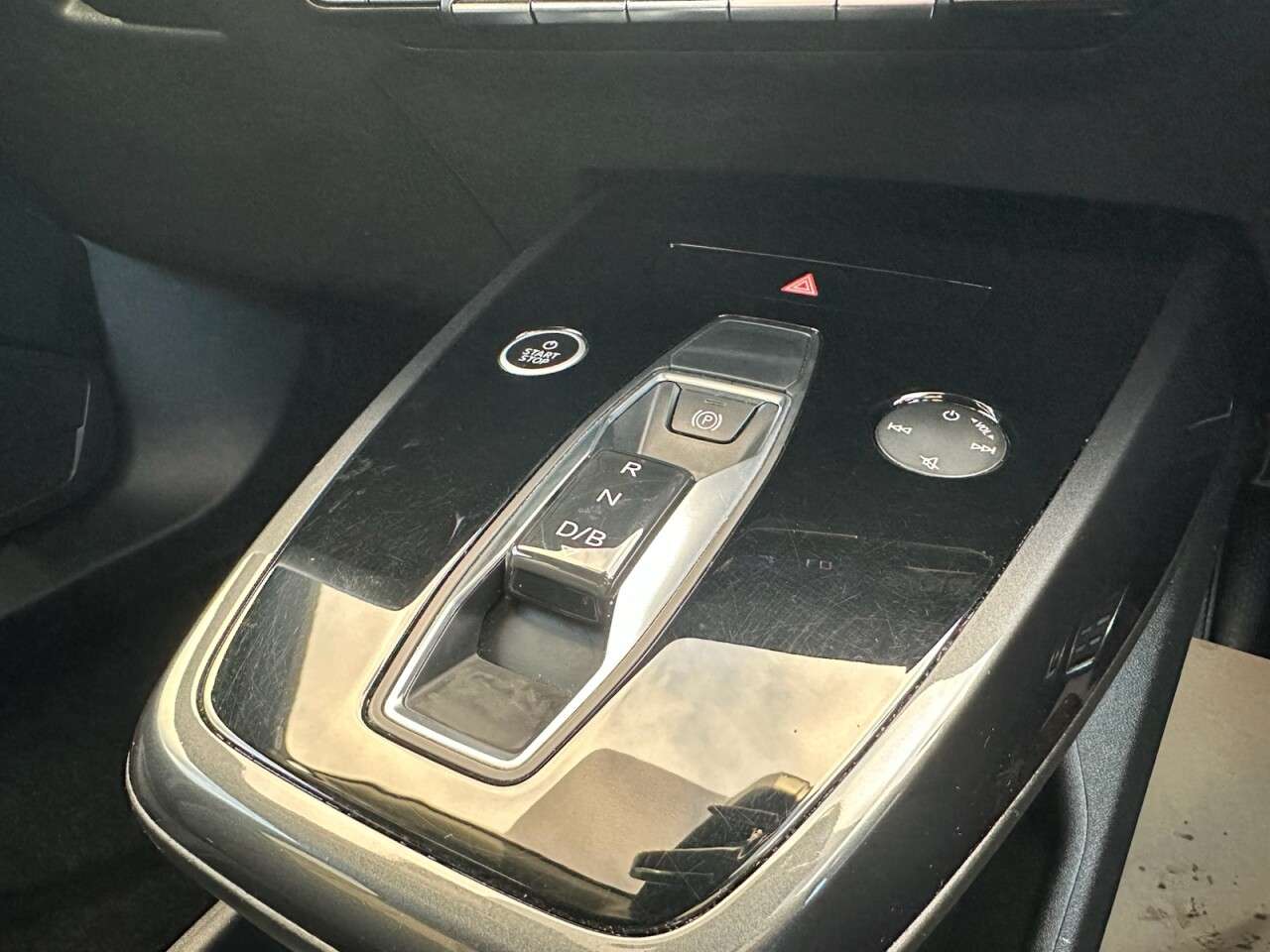 2023 AUDI Q4 E-TRON 2023 AUDI Q4 E-TRON