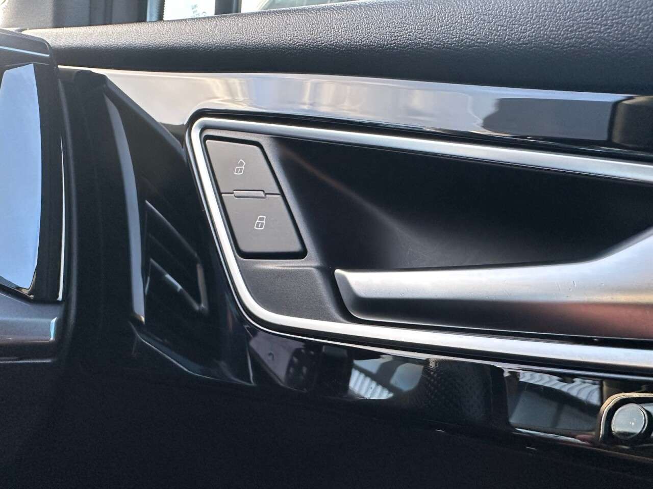 2023 AUDI Q4 E-TRON 2023 AUDI Q4 E-TRON