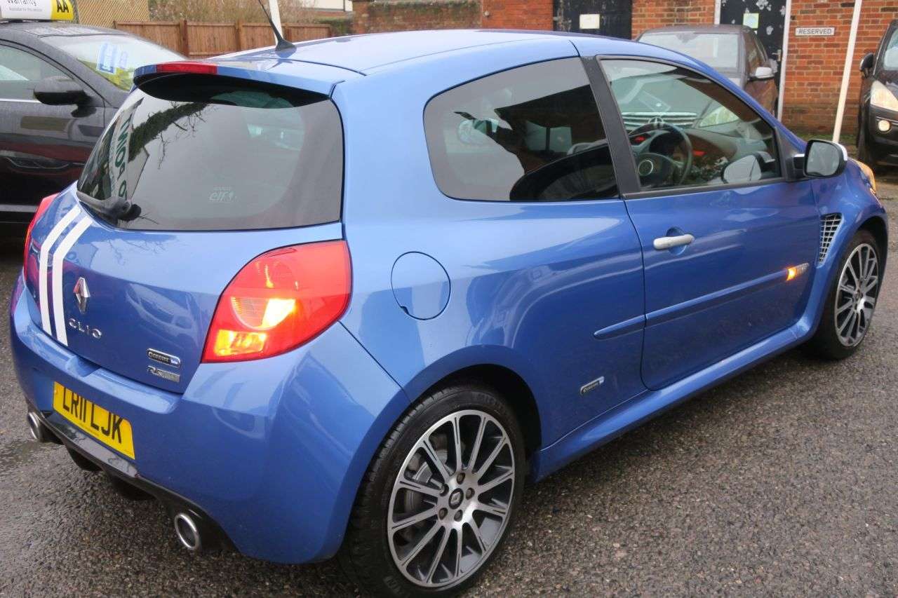 A 2011 RENAULT CLIO 2.0 Gordini Hatchback 3dr Petrol Manual Euro 5 (200 ps)Ltd Edition , SERVIC A 2011 RENAULT CLIO 2.0 Gordini Hatchback 3dr Petrol Manual Euro 5 (200 ps)Ltd Edition , SERVIC