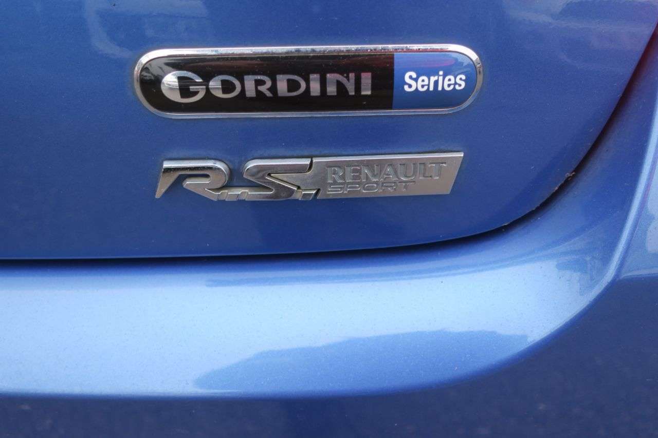 2011 RENAULT CLIO 2011 RENAULT CLIO