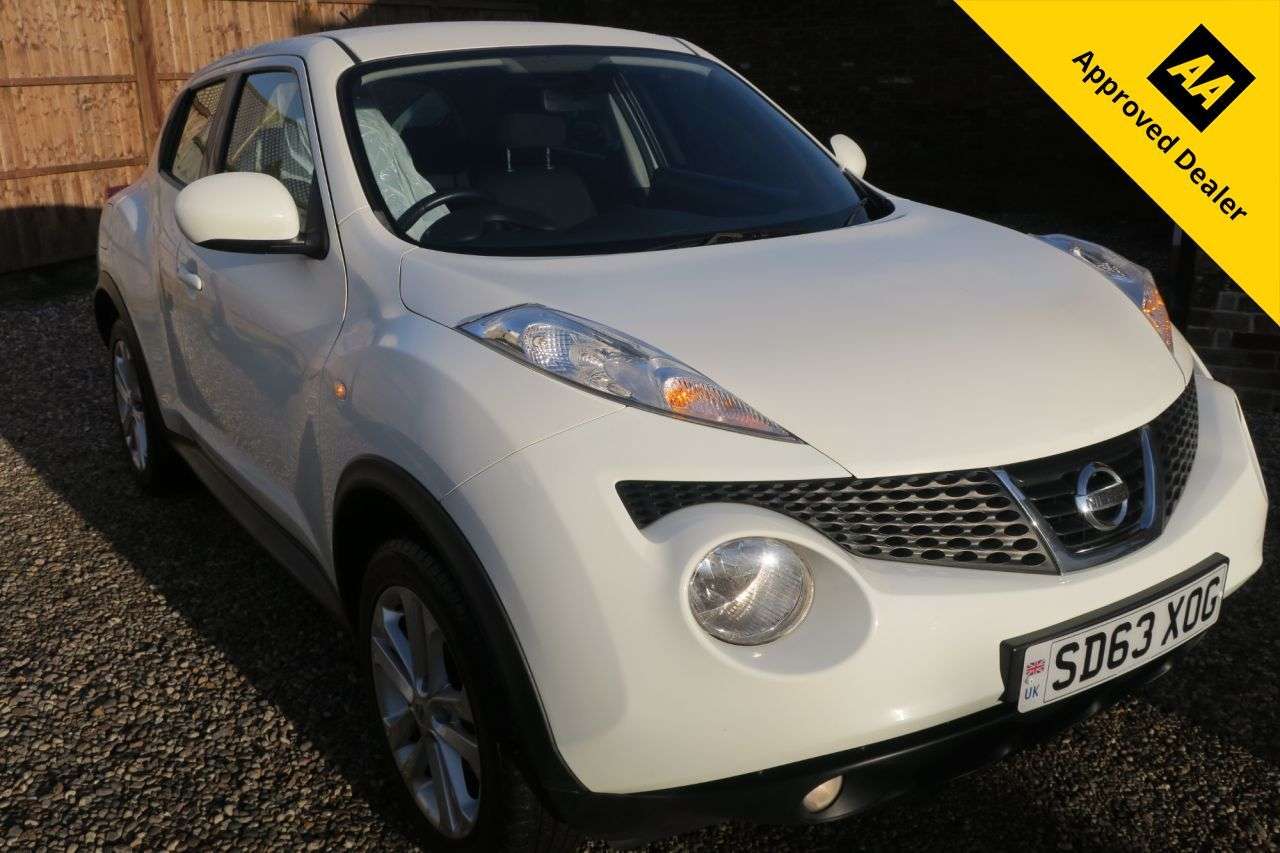 A 2013 NISSAN JUKE 1.6 Acenta SUV 5dr Petrol Manual Euro 5 (s/s) (117 ps) HIGH SPEC A 2013 NISSAN JUKE 1.6 Acenta SUV 5dr Petrol Manual Euro 5 (s/s) (117 ps) HIGH SPEC