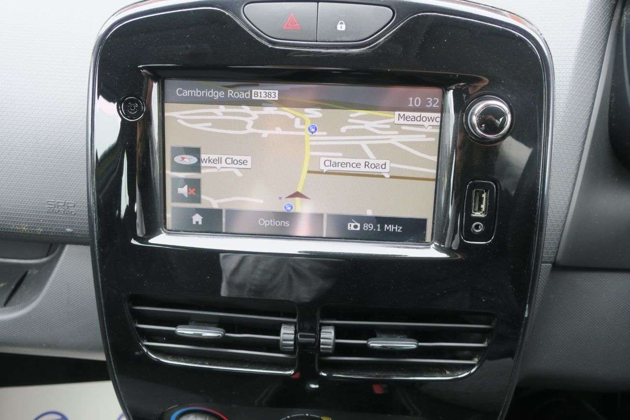 2013 RENAULT CLIO 2013 RENAULT CLIO