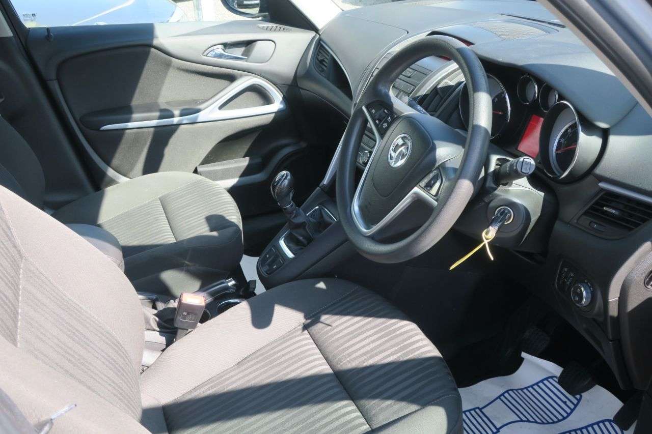 2014 VAUXHALL ZAFIRA TOURER 2014 VAUXHALL ZAFIRA TOURER