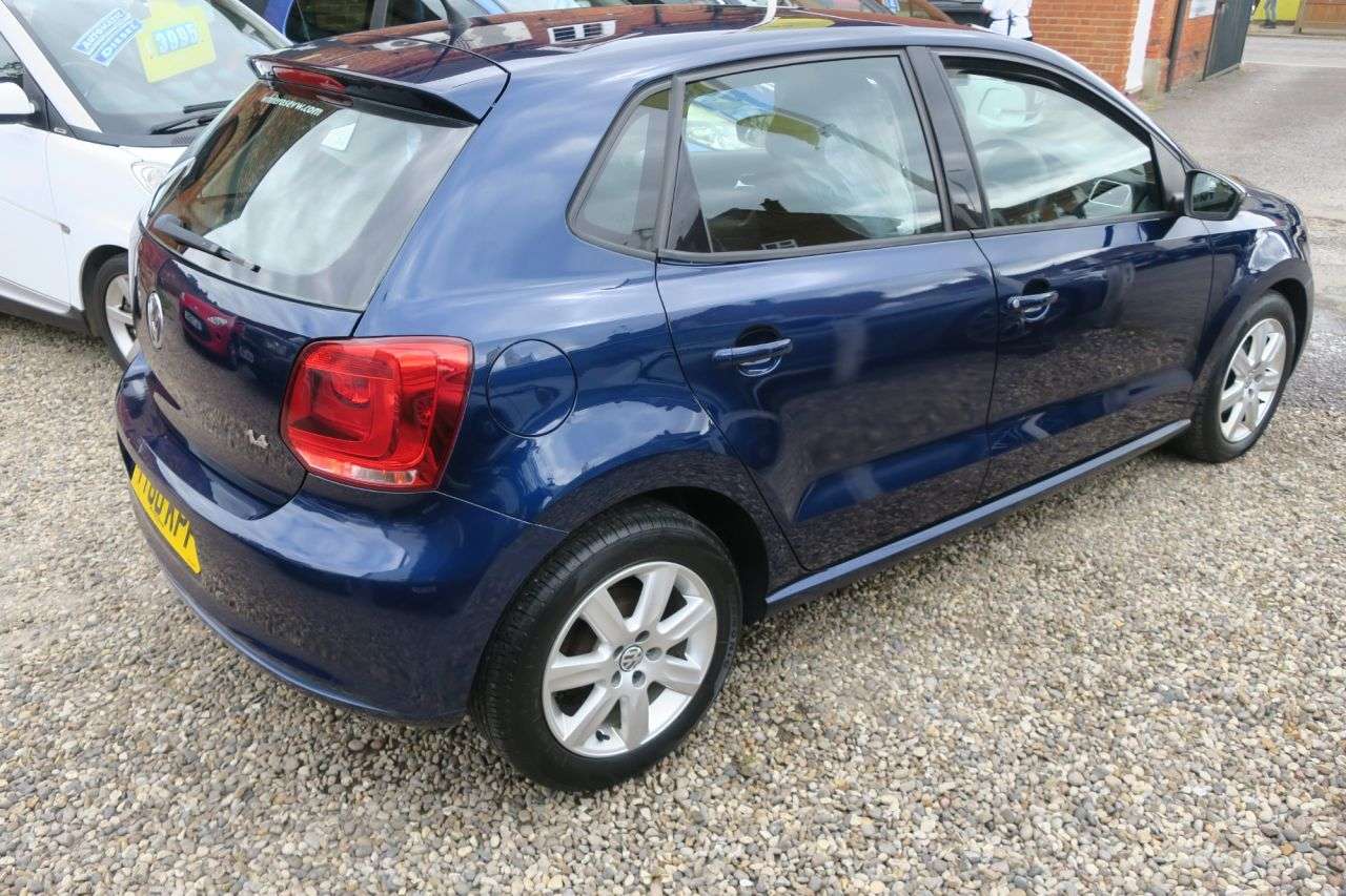 A 2010 VOLKSWAGEN POLO 1.4 SE Hatchback 5dr Petrol Manual Euro 5 (85 ps) SERVICE HISTORY A 2010 VOLKSWAGEN POLO 1.4 SE Hatchback 5dr Petrol Manual Euro 5 (85 ps) SERVICE HISTORY