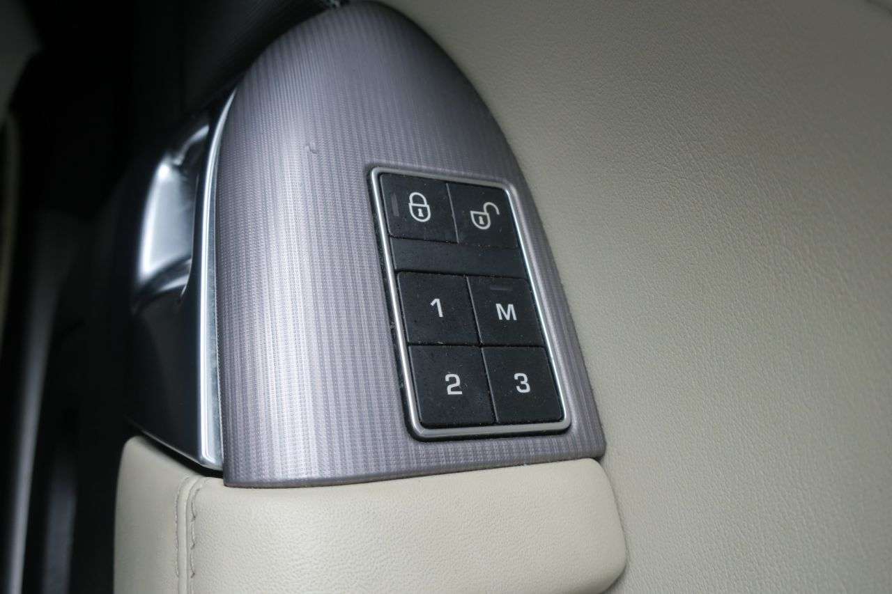 null LAND ROVER RANGE ROVER SPORT null LAND ROVER RANGE ROVER SPORT