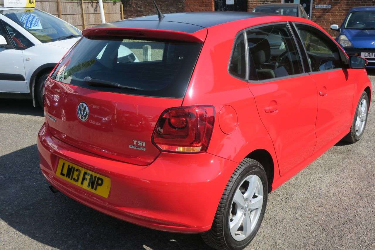 A 2013 VOLKSWAGEN POLO AUTOMATIC 1200 A 2013 VOLKSWAGEN POLO AUTOMATIC 1200