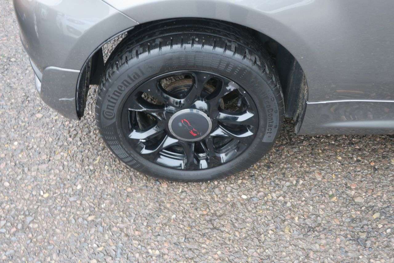 2017 FIAT 500 2017 FIAT 500