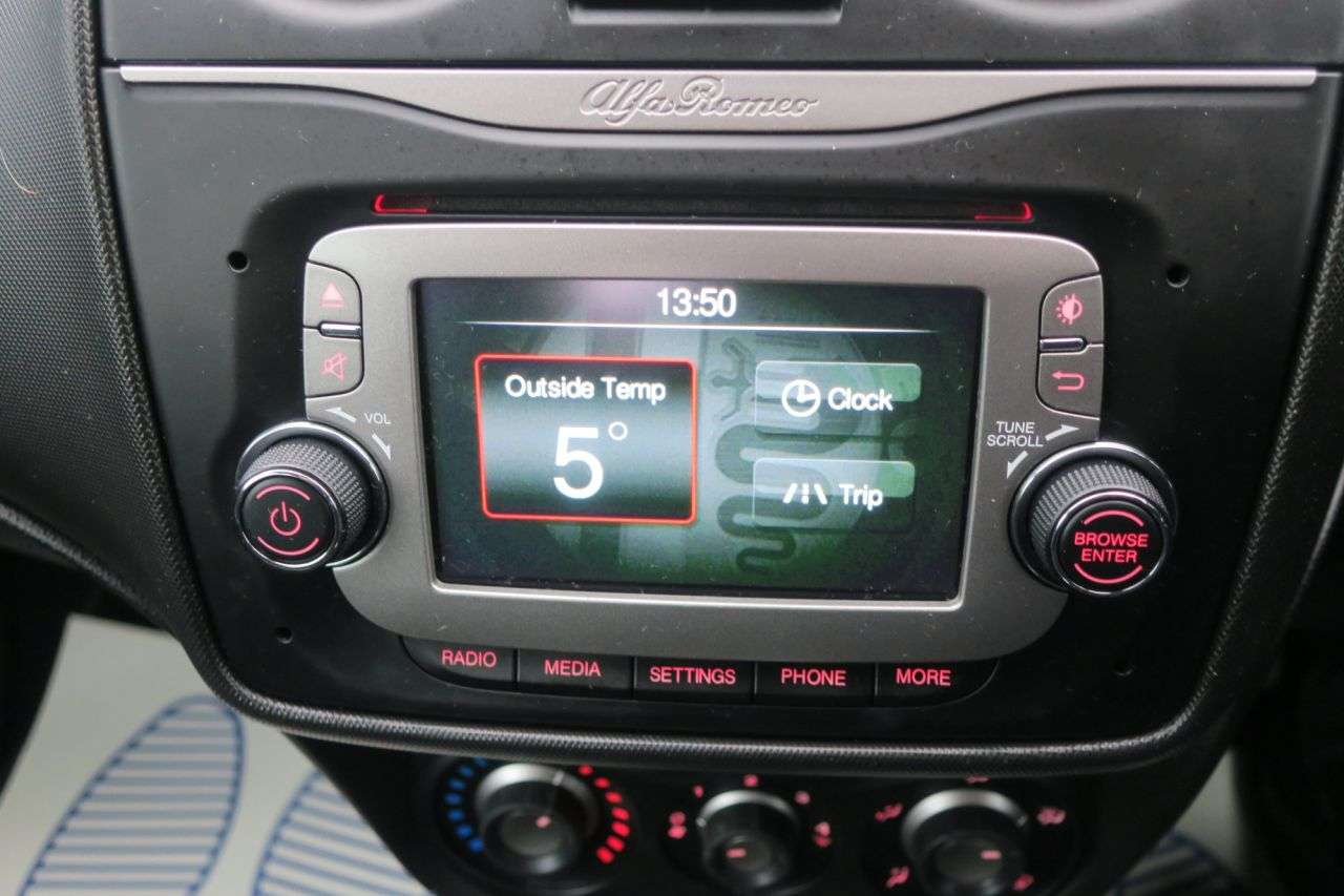 2015 ALFA ROMEO MITO 2015 ALFA ROMEO MITO