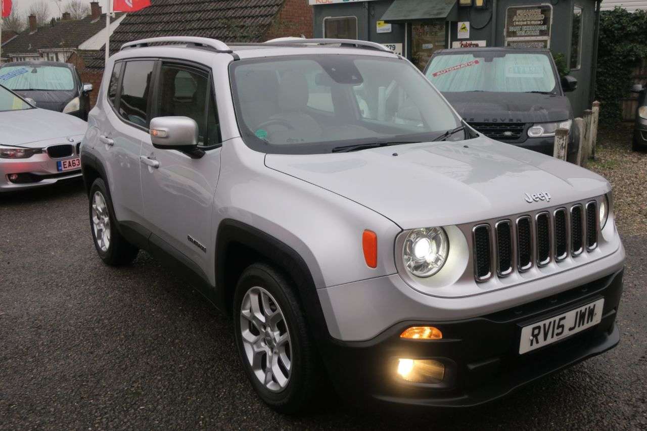A 2015 JEEP RENEGADE 1.6 MultiJetII Limited SUV 5dr Diesel Manual Euro 5 (s/s) (120 ps) SERVICE A 2015 JEEP RENEGADE 1.6 MultiJetII Limited SUV 5dr Diesel Manual Euro 5 (s/s) (120 ps) SERVICE