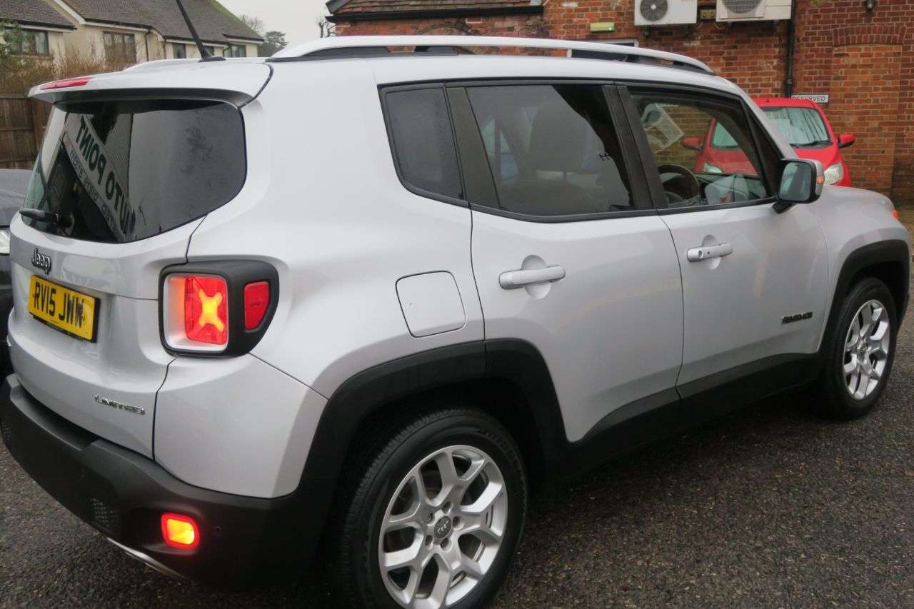 A 2015 JEEP RENEGADE 1.6 MultiJetII Limited SUV 5dr Diesel Manual Euro 5 (s/s) (120 ps) SERVICE A 2015 JEEP RENEGADE 1.6 MultiJetII Limited SUV 5dr Diesel Manual Euro 5 (s/s) (120 ps) SERVICE