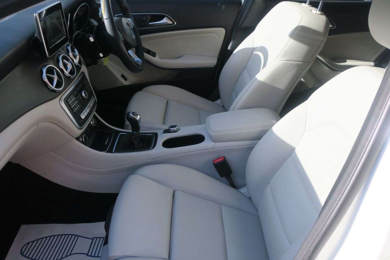 2017 MERCEDES-BENZ 180 2017 MERCEDES-BENZ 180