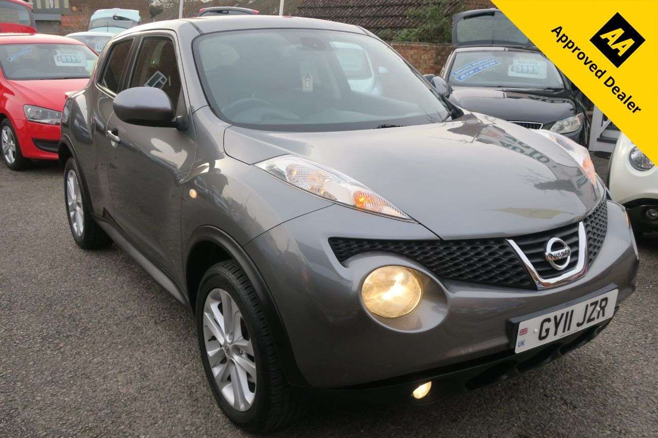A 2011 NISSAN JUKE 1.6 DIG-T Tekna SUV 5dr Petrol Manual Euro 5 (190 ps) 38k SERVICE HISTORY A 2011 NISSAN JUKE 1.6 DIG-T Tekna SUV 5dr Petrol Manual Euro 5 (190 ps) 38k SERVICE HISTORY