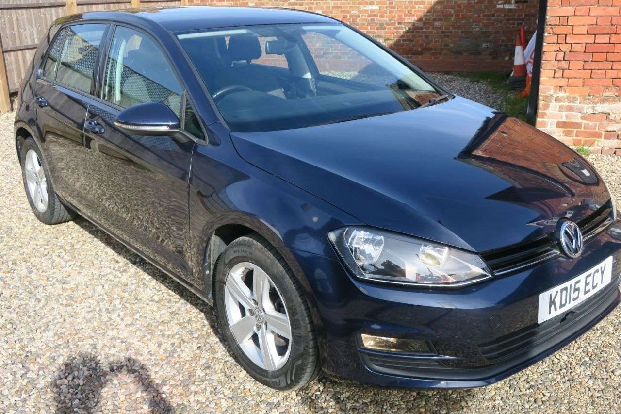 A 2015 VOLKSWAGEN GOLF 1.4 TSI BlueMotion Tech Match Hatchback 5dr Petrol Manual Euro 6 (s/s) (125 A 2015 VOLKSWAGEN GOLF 1.4 TSI BlueMotion Tech Match Hatchback 5dr Petrol Manual Euro 6 (s/s) (125