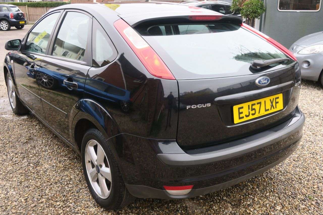 A 2007 FORD FOCUS 1.8 Zetec Climate Hatchback 5dr Petrol Manual (169 g/km, 123 bhp) PART EXCH A 2007 FORD FOCUS 1.8 Zetec Climate Hatchback 5dr Petrol Manual (169 g/km, 123 bhp) PART EXCH