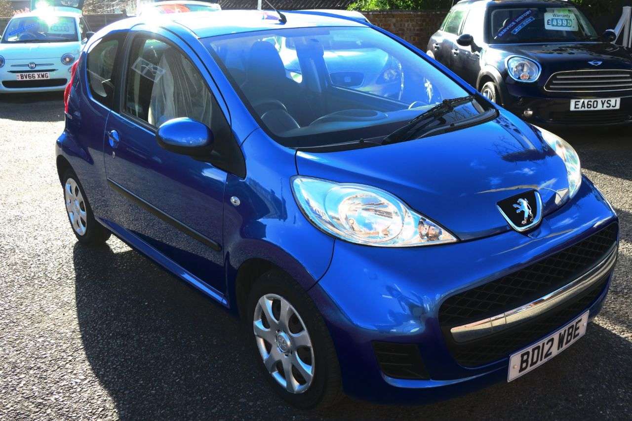 A 2012 PEUGEOT 107 1.0 12V Urban Hatchback 3dr Petrol Manual Euro 5 (68 ps) A 2012 PEUGEOT 107 1.0 12V Urban Hatchback 3dr Petrol Manual Euro 5 (68 ps)