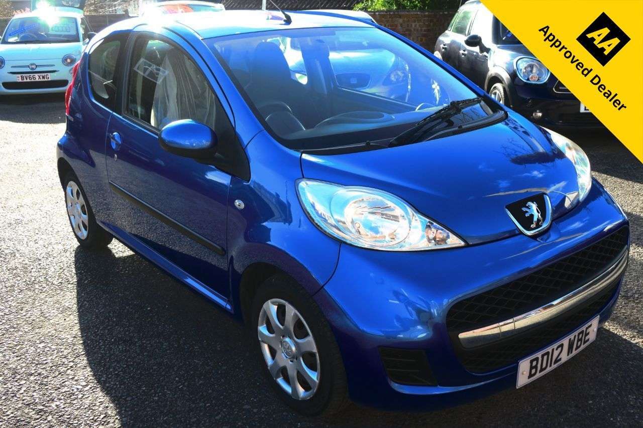 A 2012 PEUGEOT 107 1.0 12V Urban Hatchback 3dr Petrol Manual Euro 5 (68 ps) A 2012 PEUGEOT 107 1.0 12V Urban Hatchback 3dr Petrol Manual Euro 5 (68 ps)