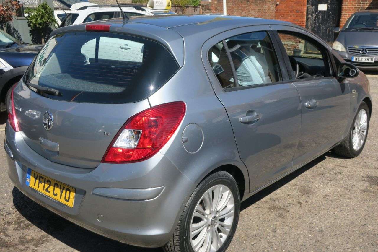 A 2012 VAUXHALL CORSA 1.4 16V SE Hatchback 5dr Petrol Auto Euro 5 (100 ps) AUTOMATIC A 2012 VAUXHALL CORSA 1.4 16V SE Hatchback 5dr Petrol Auto Euro 5 (100 ps) AUTOMATIC