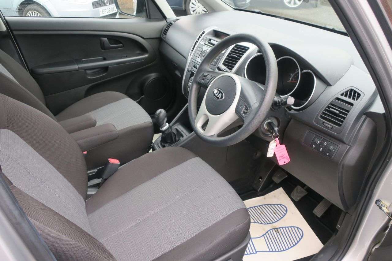 2013 KIA VENGA 2013 KIA VENGA
