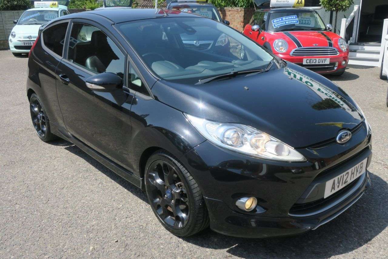 A 2012 FORD FIESTA 1.6 Metal Hatchback 3dr Petrol Manual (139 g/km, 133 bhp) SERVICE HISTORY A 2012 FORD FIESTA 1.6 Metal Hatchback 3dr Petrol Manual (139 g/km, 133 bhp) SERVICE HISTORY