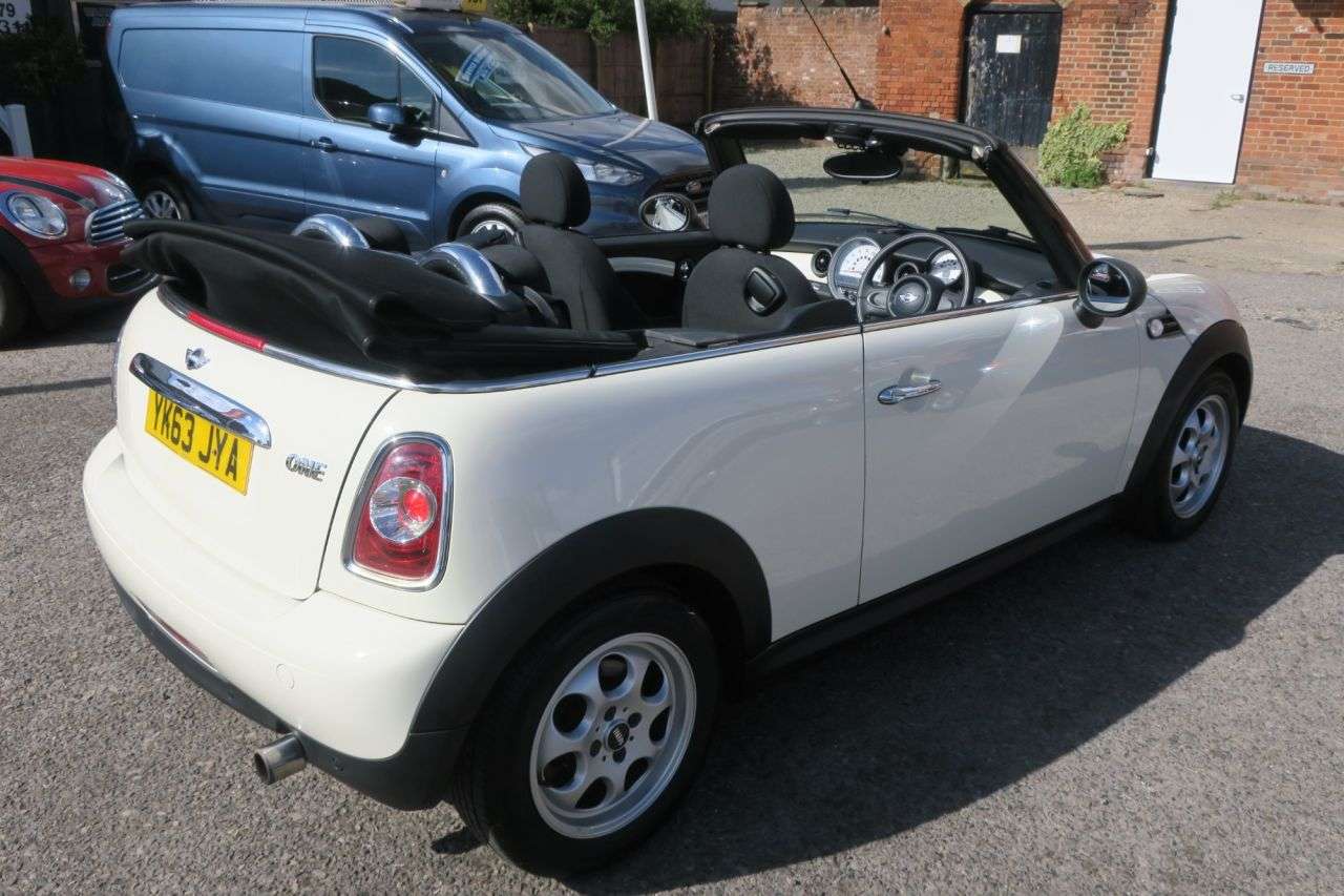 2013 MINI CONVERTIBLE 2013 MINI CONVERTIBLE