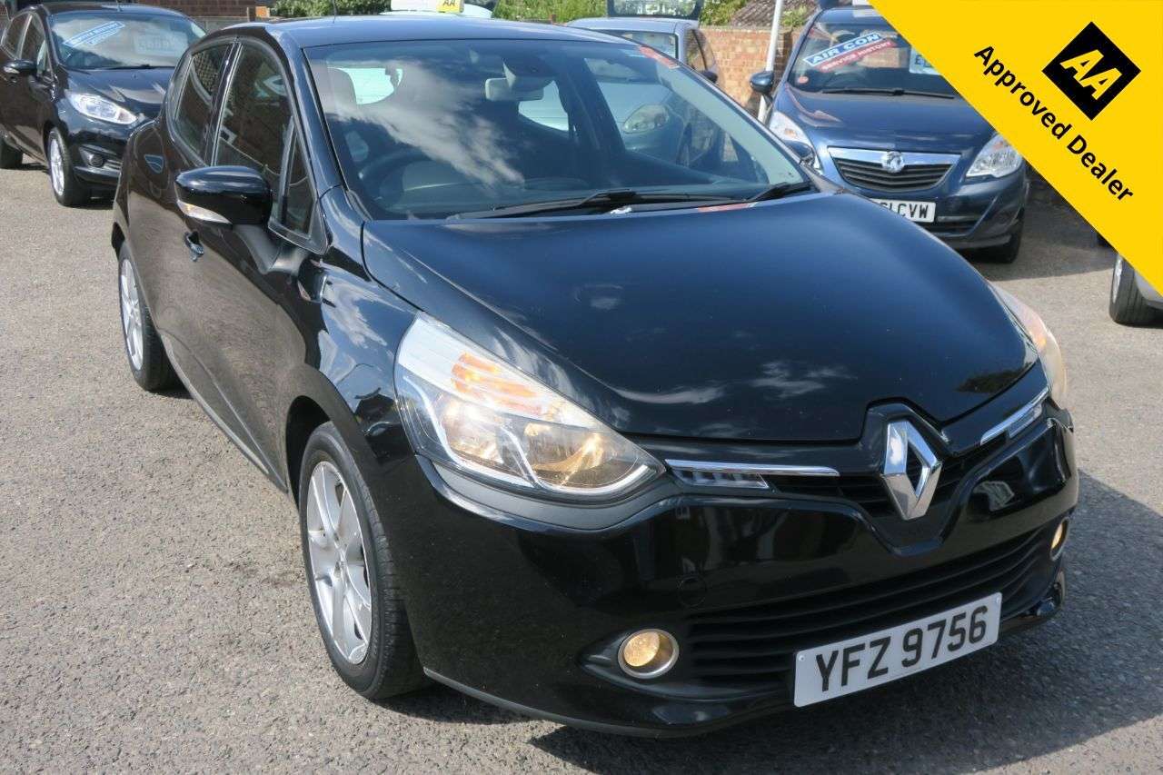 A 2015 RENAULT CLIO 1.2 16V Dynamique Nav Hatchback 5dr Petrol Manual Euro 6 (75 ps) A 2015 RENAULT CLIO 1.2 16V Dynamique Nav Hatchback 5dr Petrol Manual Euro 6 (75 ps)