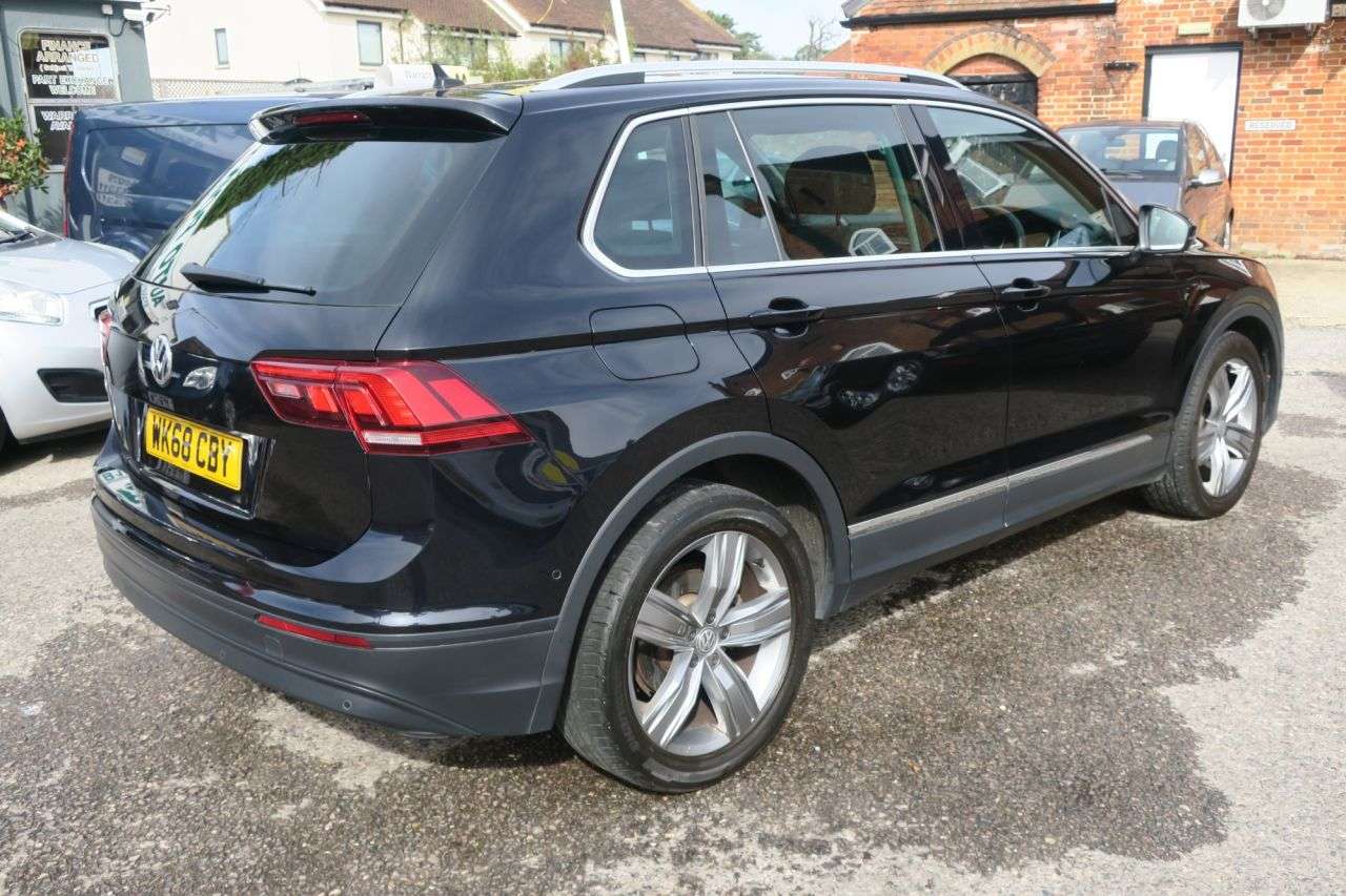 A 2019 VOLKSWAGEN TIGUAN 2.0 TDI Match SUV 5dr Diesel Manual Euro 6 (s/s) (150 ps)DEMO+ONE OWNER, SE A 2019 VOLKSWAGEN TIGUAN 2.0 TDI Match SUV 5dr Diesel Manual Euro 6 (s/s) (150 ps)DEMO+ONE OWNER, SE