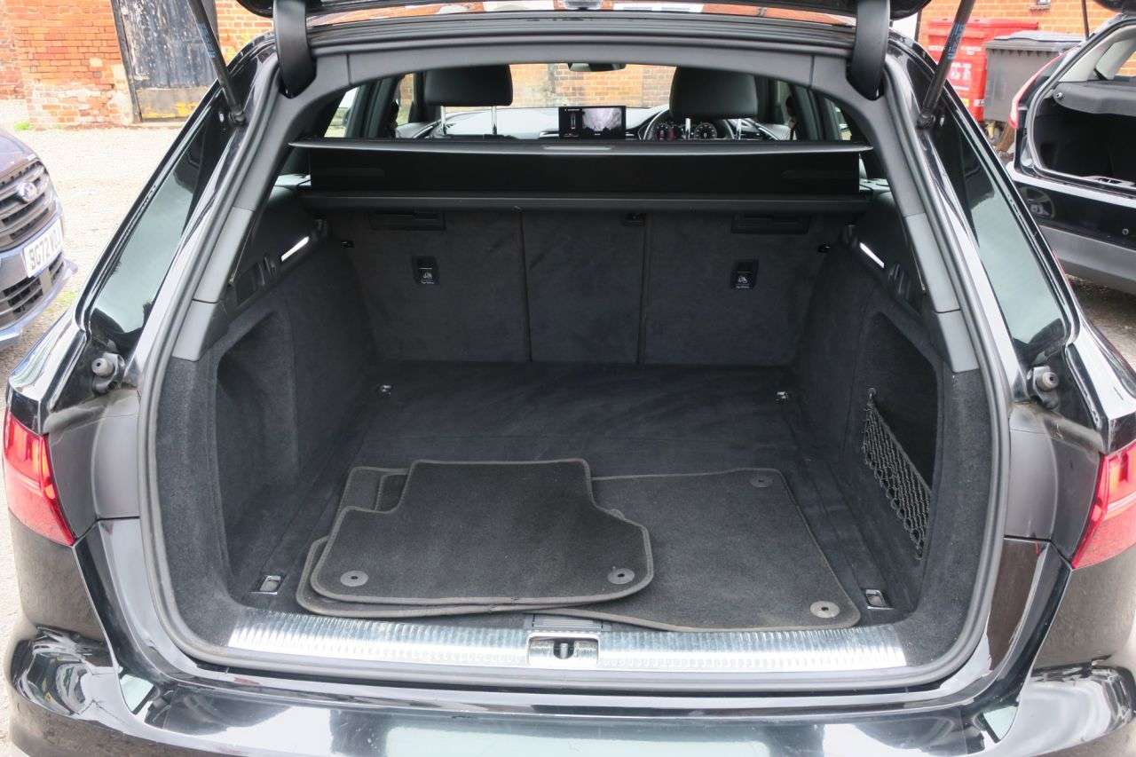 2019 AUDI A4 AVANT 2019 AUDI A4 AVANT