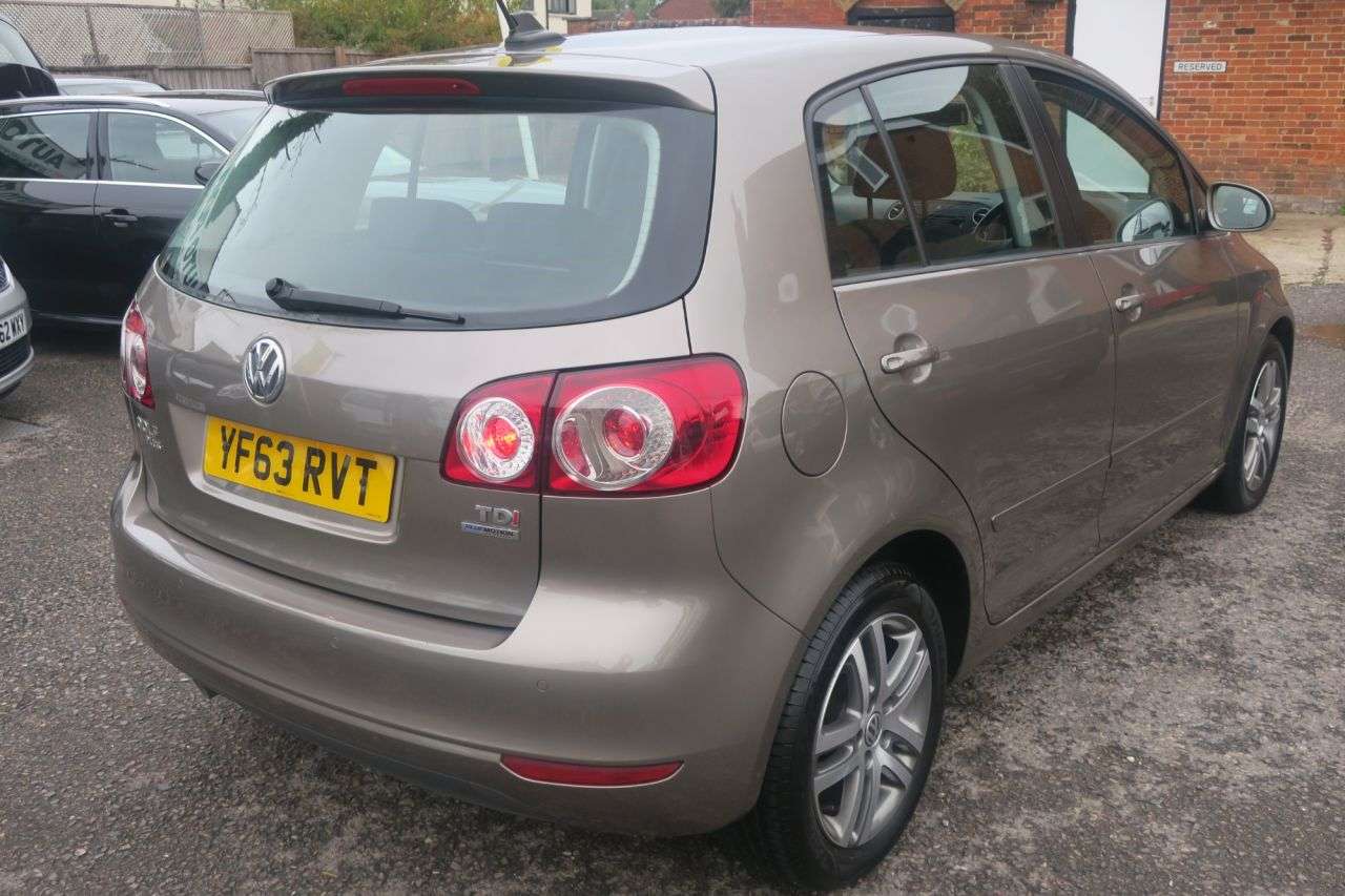 A 2013 VOLKSWAGEN GOLF PLUS 1.6 TDI SE Hatchback 5dr Diesel Manual Euro 5 (105 ps) SERVICE HISTORY ( In A 2013 VOLKSWAGEN GOLF PLUS 1.6 TDI SE Hatchback 5dr Diesel Manual Euro 5 (105 ps) SERVICE HISTORY ( In