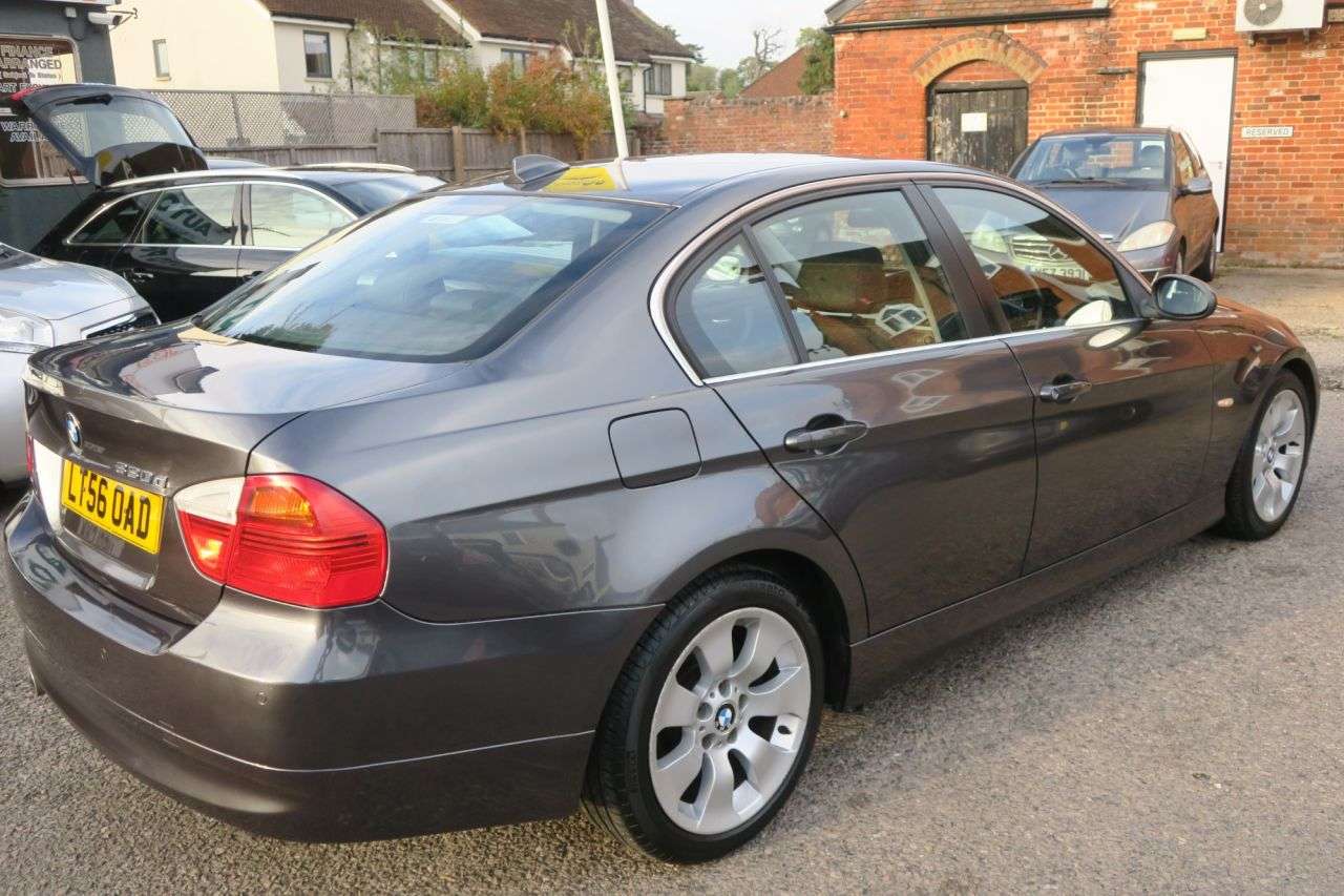 A 2006 BMW 3 SERIES 330D SE A 2006 BMW 3 SERIES 330D SE