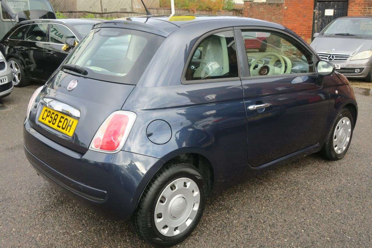 A 2009 FIAT 500 1.2 Pop Hatchback 3dr Petrol Manual Euro 4 (69 bhp) A 2009 FIAT 500 1.2 Pop Hatchback 3dr Petrol Manual Euro 4 (69 bhp)