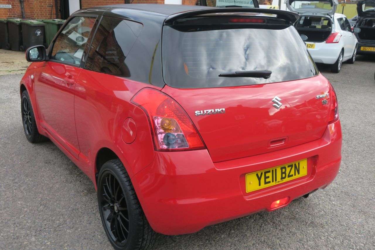 2011 SUZUKI SWIFT 2011 SUZUKI SWIFT