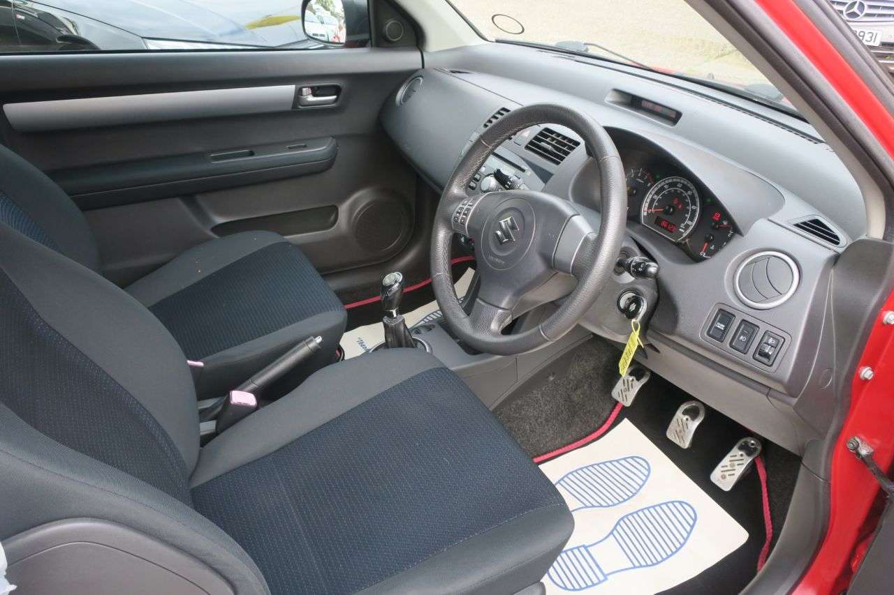 2011 SUZUKI SWIFT 2011 SUZUKI SWIFT