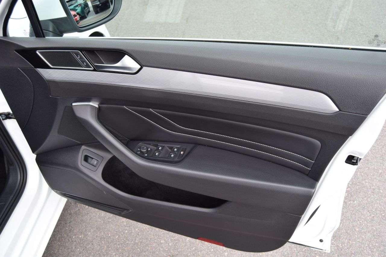 2019 VOLKSWAGEN PASSAT 2019 VOLKSWAGEN PASSAT