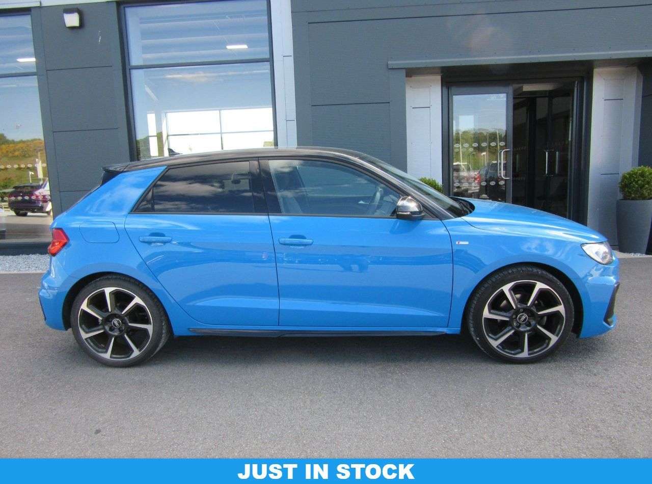 2021 AUDI A1 2021 AUDI A1