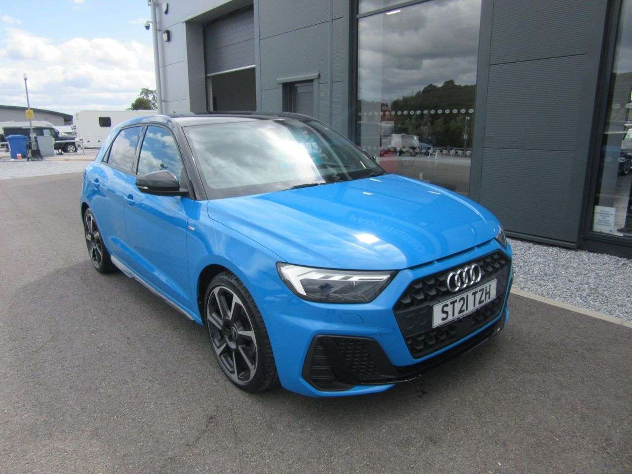 A 2021 AUDI A1 1.0 TFSI 30 Black Edition Sportback 5dr Petrol Manual Euro 6 (s/s) (110 ps) A 2021 AUDI A1 1.0 TFSI 30 Black Edition Sportback 5dr Petrol Manual Euro 6 (s/s) (110 ps)