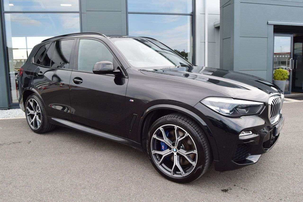 A 2019 BMW X5 3.0 30d M Sport SUV 5dr Diesel Auto xDrive Euro 6 (s/s) (265 ps) A 2019 BMW X5 3.0 30d M Sport SUV 5dr Diesel Auto xDrive Euro 6 (s/s) (265 ps)