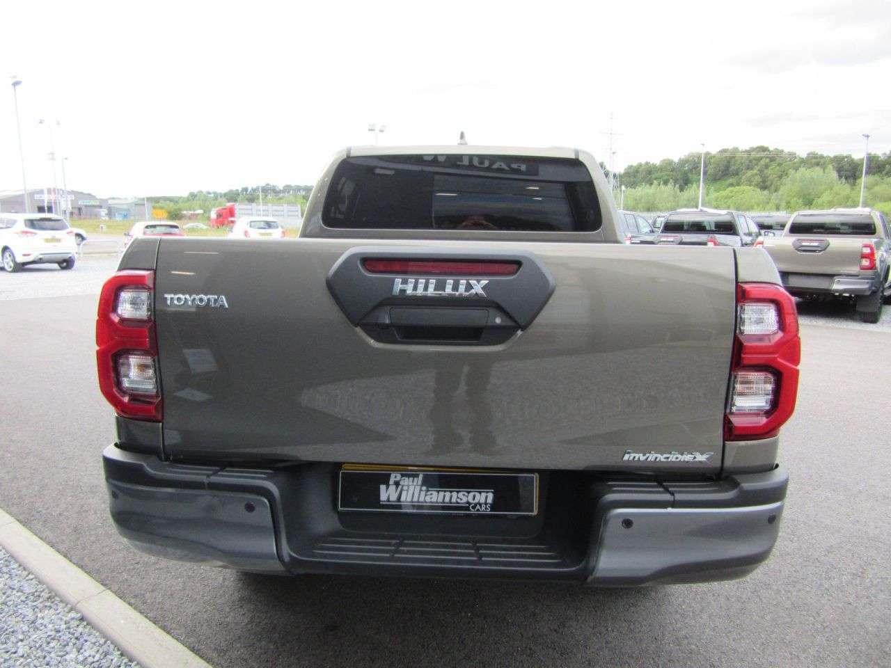 2024 TOYOTA HI-LUX 2024 TOYOTA HI-LUX