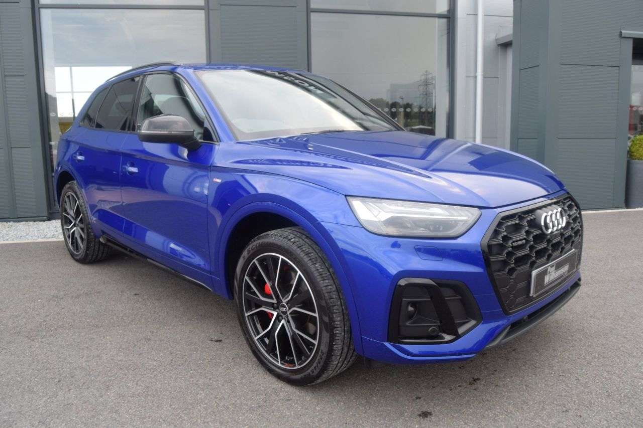 A 2022 AUDI Q5 2.0 TFSI 45 Edition 1 SUV 5dr Petrol S Tronic quattro Euro 6 (s/s) (265 ps) A 2022 AUDI Q5 2.0 TFSI 45 Edition 1 SUV 5dr Petrol S Tronic quattro Euro 6 (s/s) (265 ps)