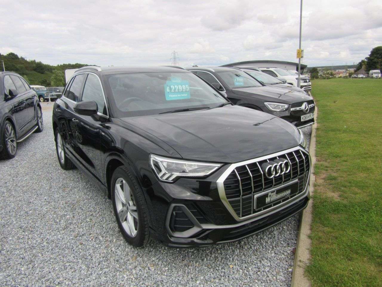 A 2019 AUDI Q3 1.5 TFSI CoD 35 S line SUV 5dr Petrol S Tronic Euro 6 (s/s) (150 ps) A 2019 AUDI Q3 1.5 TFSI CoD 35 S line SUV 5dr Petrol S Tronic Euro 6 (s/s) (150 ps)