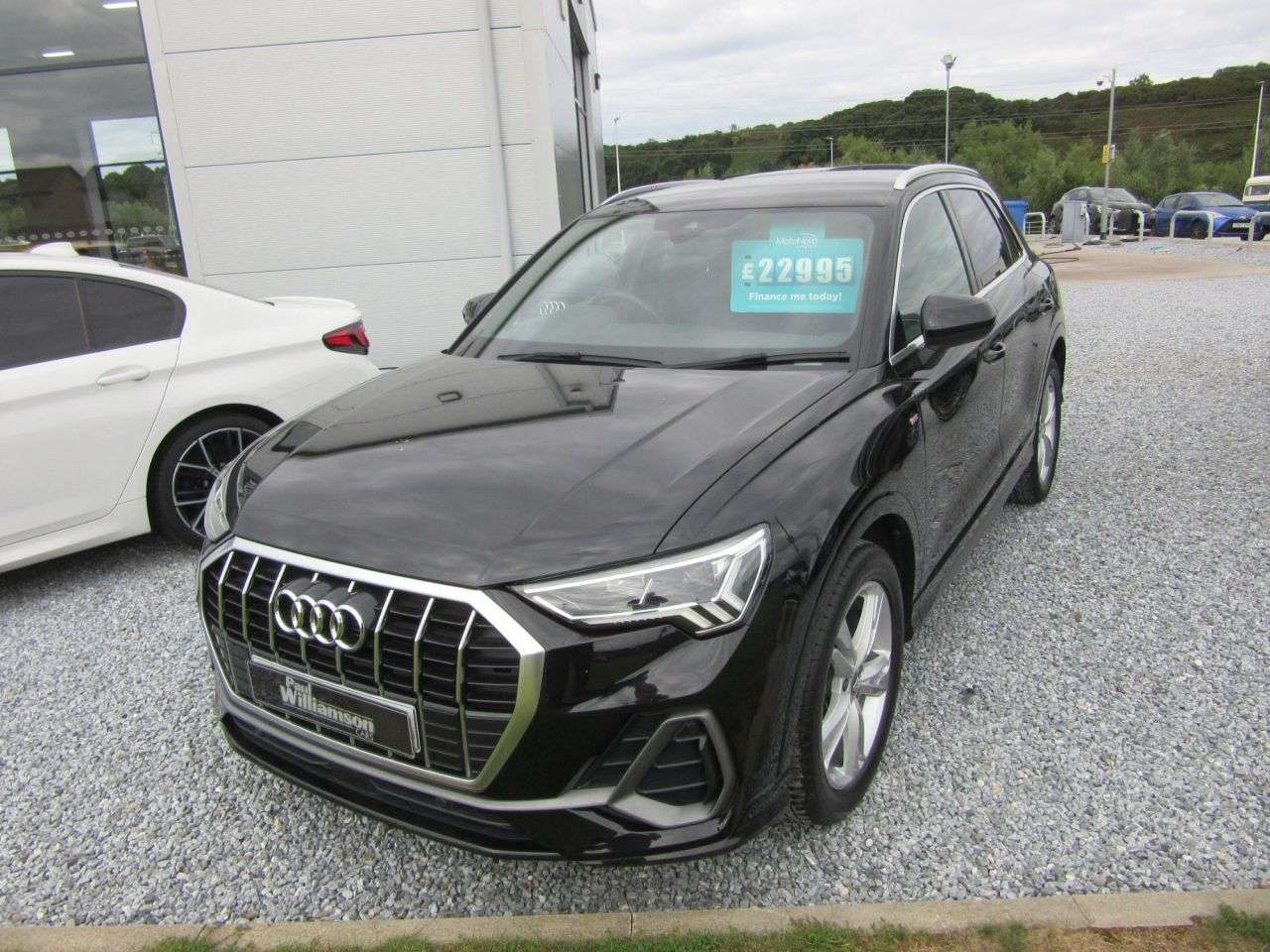 A 2019 AUDI Q3 1.5 TFSI CoD 35 S line SUV 5dr Petrol S Tronic Euro 6 (s/s) (150 ps) A 2019 AUDI Q3 1.5 TFSI CoD 35 S line SUV 5dr Petrol S Tronic Euro 6 (s/s) (150 ps)