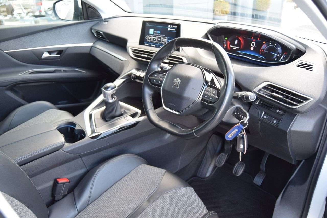 2019 PEUGEOT 3008 2019 PEUGEOT 3008