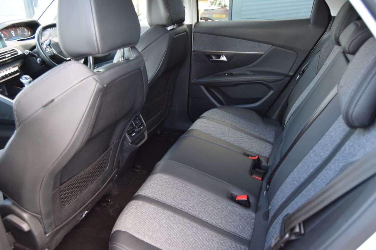 2019 PEUGEOT 3008 2019 PEUGEOT 3008