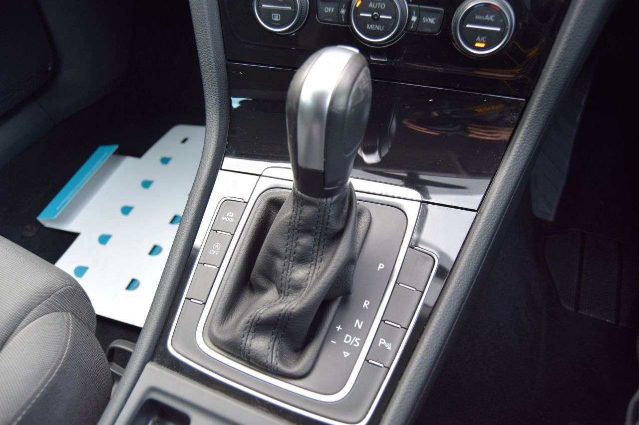 2020 VOLKSWAGEN GOLF 2020 VOLKSWAGEN GOLF